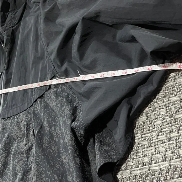 Lululemon x SoulCycle | Ride & Reflect Jacket - Picture 16 of 16